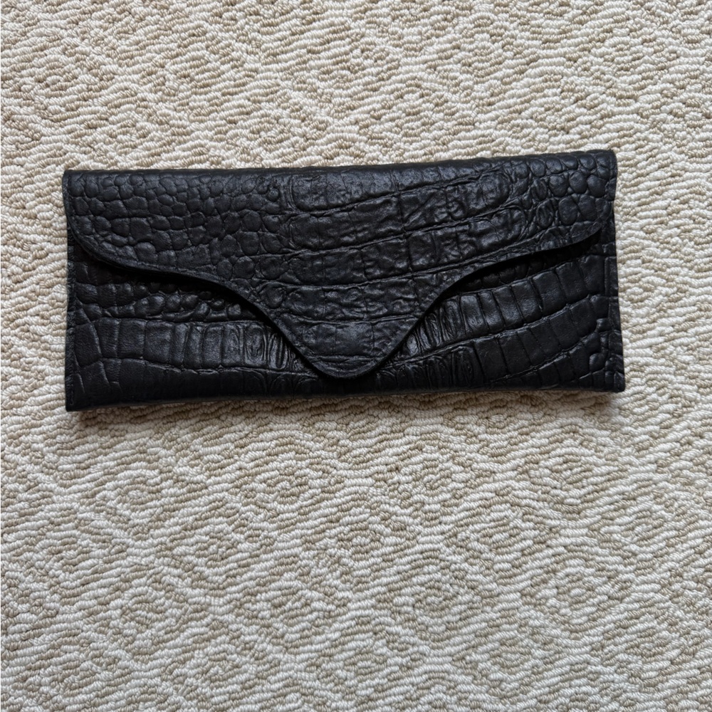 JJ Winters Black Alligator Bree Clutch